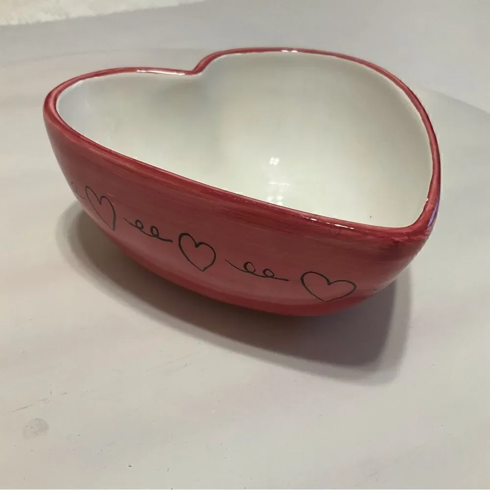 The cutest little trinket cup- in time for Valentine’s Day! Heart Shaped Le Kiss